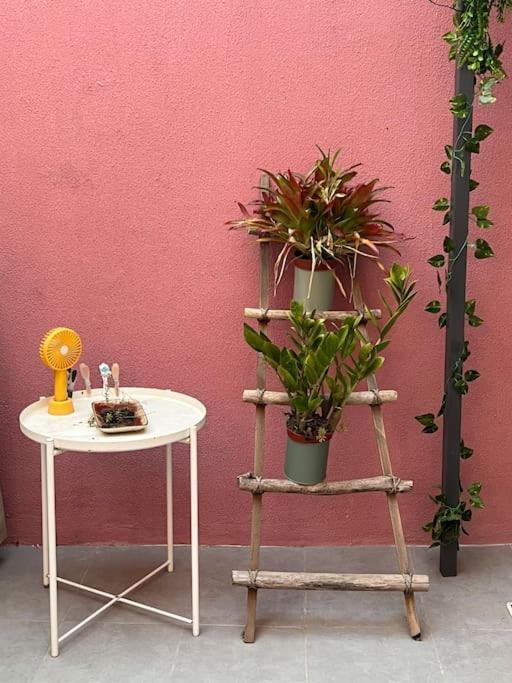 Luxury Artistic Digital Nomad Getaway W/ Terrace Apartment Lisbon Luaran gambar